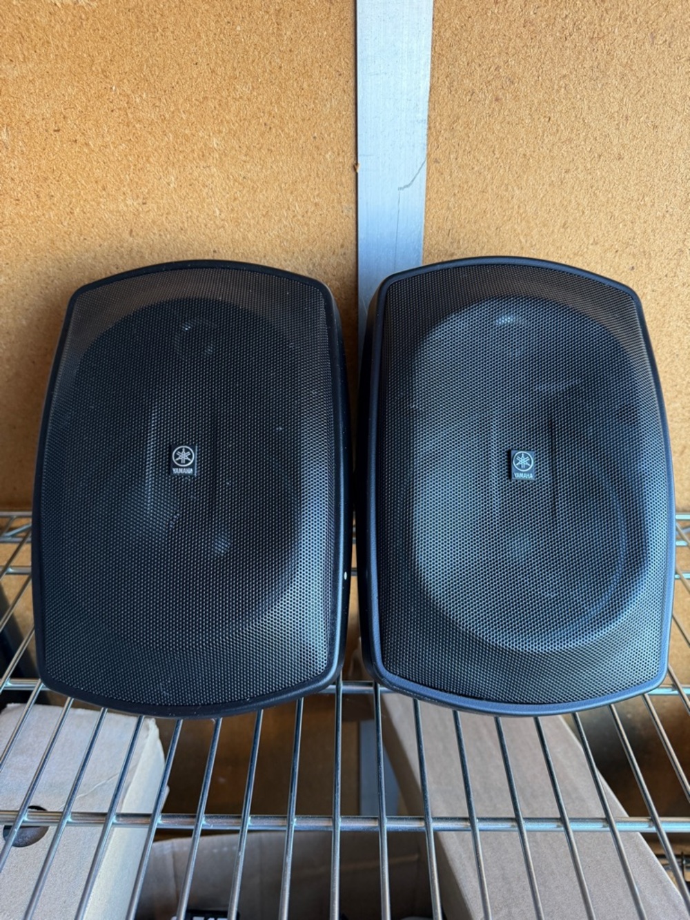 Yamaha Black Compact Outdoor/Indoor Pair of Speakers